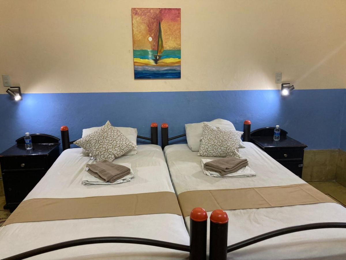 Hostal La Ermita Mérida Esterno foto